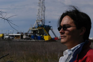 Chris Sanders drilling the Barnett Shale - For Lease information call (310) 497-4308